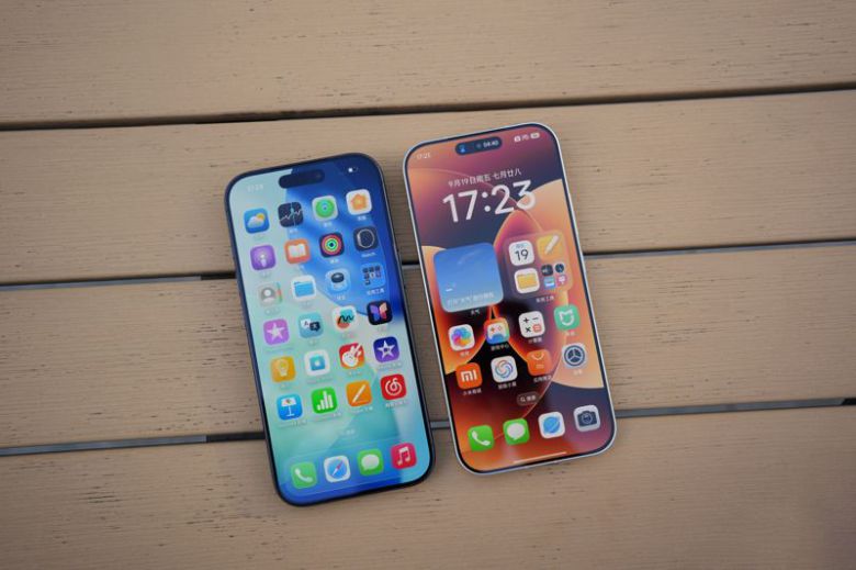 아이폰 17 프로와 샤오미 17 프로(오른쪽) 라인업. 중국 IT 팁스터 디지털 챗 스테이션 웨이보 캡처