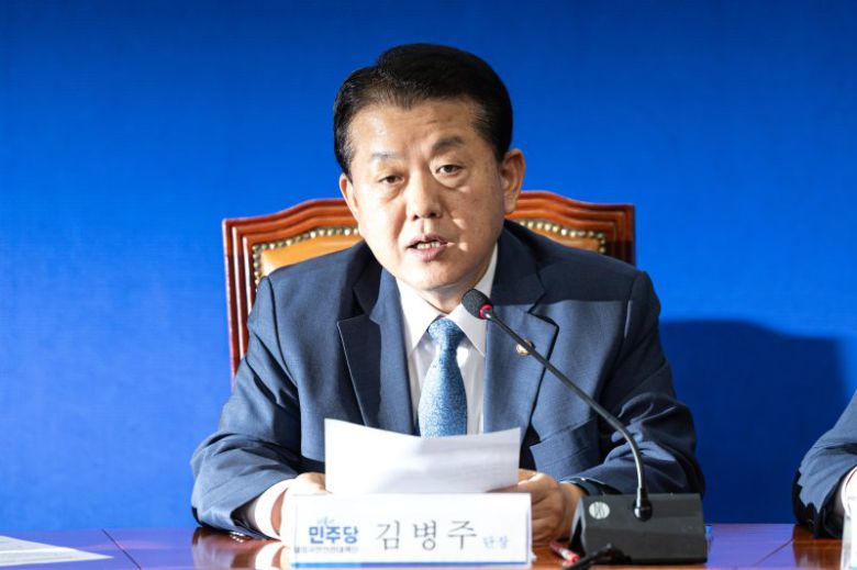 김병주 더불어민주당 재외국민안전대책단장이 19일 서울 여의도 국회에서 열린 캄보디아 활동 성과 브리핑에서 모두발언하고 있다. 2025.10.19/뉴스1 ⓒ News1 이승배 기자 /사진=뉴스1