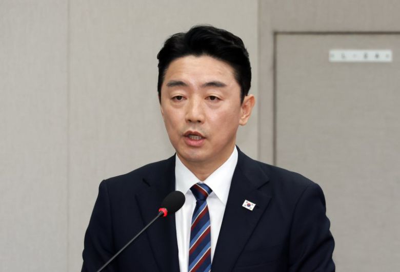 강훈식 대통령 비서실장이 6일 서울 여의도 국회에서 열린 운영위원회의 대통령비서실 등 국정감사에서 업무보고를 하고 있다. 사진=뉴시스