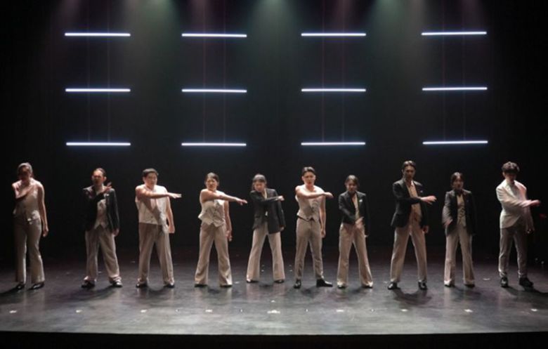 직장인들의 애환을 블랙 코미디로 승화한 청년 뮤지컬 ‘셔츠’ 공연 쇼케이스 모습. 부산문화재단 제공