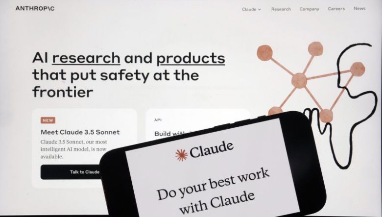 인공지능(AI) '클로드' 개발사 앤트로픽이 'AI 거품론' 속에서도 12일(현지시간) 미국 뉴욕과 텍사스 주에 500억달러를 들여 AI 데이터센터를 구축하기로 했다고 발표했다. AP 뉴시스