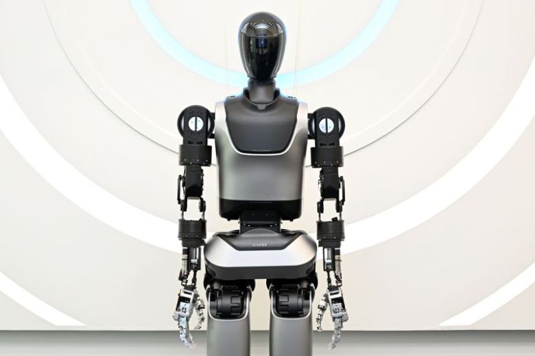 13일 오후 서울 성북구 한국과학기술연구원(KIST)에 전시된 차세대 AI 휴머노이드 로봇 KAPEX. KIST 제공