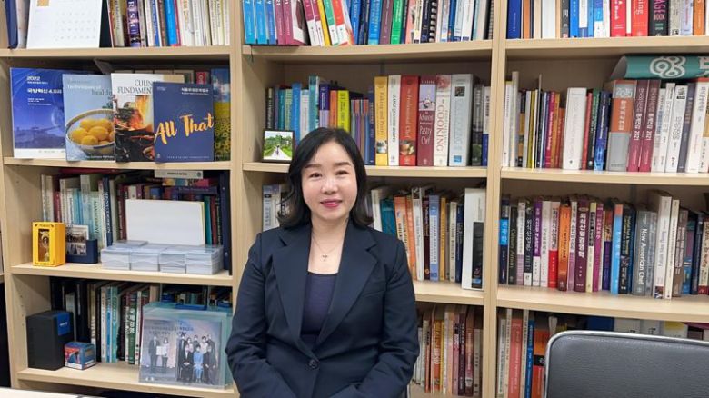 'K-푸드 협의회' 추진위원장인 함선옥 연세대 식품영양학과 교수가 1일 연세대 신촌 캠퍼스에서 본지와 인터뷰를 하고 있다. 연세대 급식외식경영연구실 허수정 연구원 제공