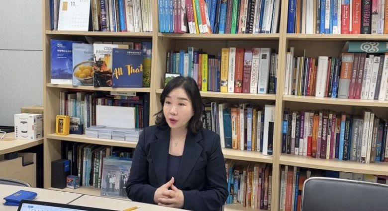 'K-푸드 협의회' 추진위원장인 함선옥 연세대 식품영양학과 교수가 1일 연세대 신촌 캠퍼스에서 본지와 인터뷰를 하고 있다. 연세대 급식외식경영연구실 허수정 연구원 제공