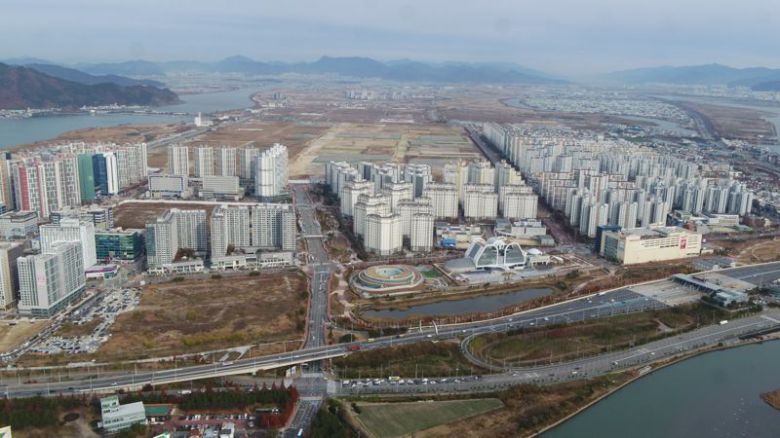 바이오·교육·의료를 품은 명품국제신도시로 급부상하고 있는 부산진해경제자유구역 명지국제신도시. 부산진해경제자유구역청 제공