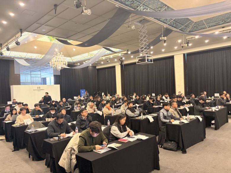 강원테크노파크가 5일 원주 인터불고호텔에서 2026 스마트공장 보급·확산사업 사업설명회 및 수요기업 역량 강화 교육·컨설팅 원주권역 행사를 개최했다. 강원테크노파크 제공