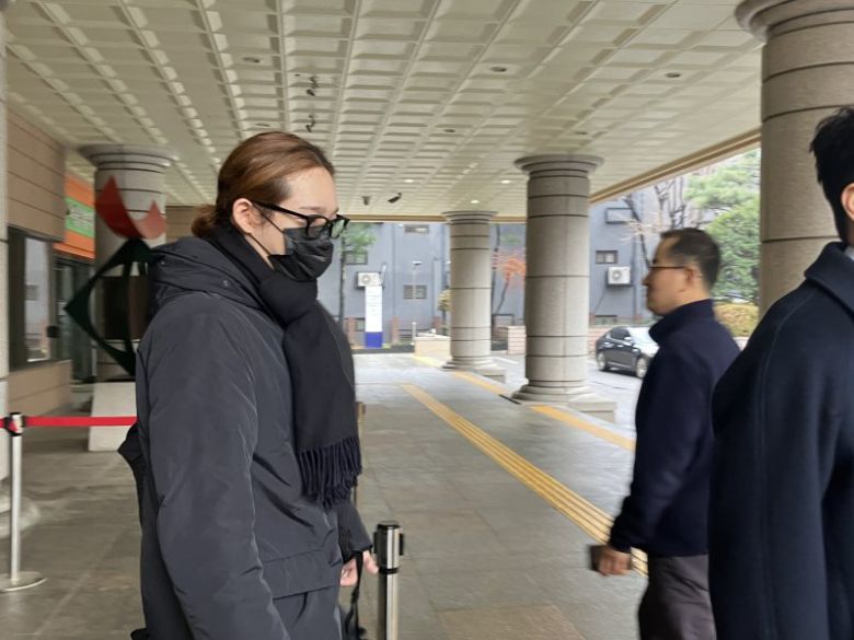 서울서부지법 형사11단독(부장판사 허준서)는 11일 오전 도로교통법 위반(음주운전) 등 혐의로 기소된 남태현(31)에 대한 1차 공판기일을 열었다. 사진은 재판을 마친 뒤 법원을 빠져나가는 남씨의 모습. 사진=뉴시스