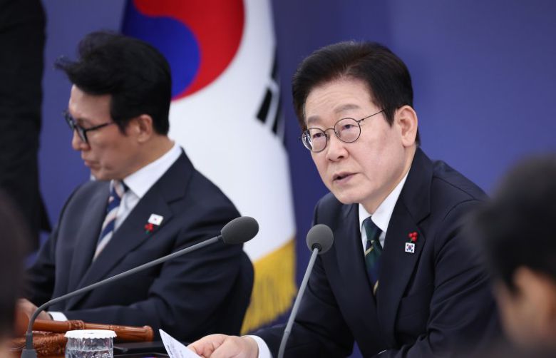 이재명 대통령이 23일 부산 동구 해양수산부 청사에서 열린 국무회의에서 발언하고 있다. 대통령실통신사진기자단