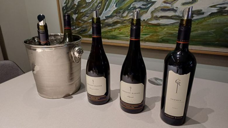 테 무나 로드 빈야드 소비뇽 블랑 2024(화이트), 혹스 베이 김블렛 그라벨스 시라 2021(레드), 소피아 2021(레드).