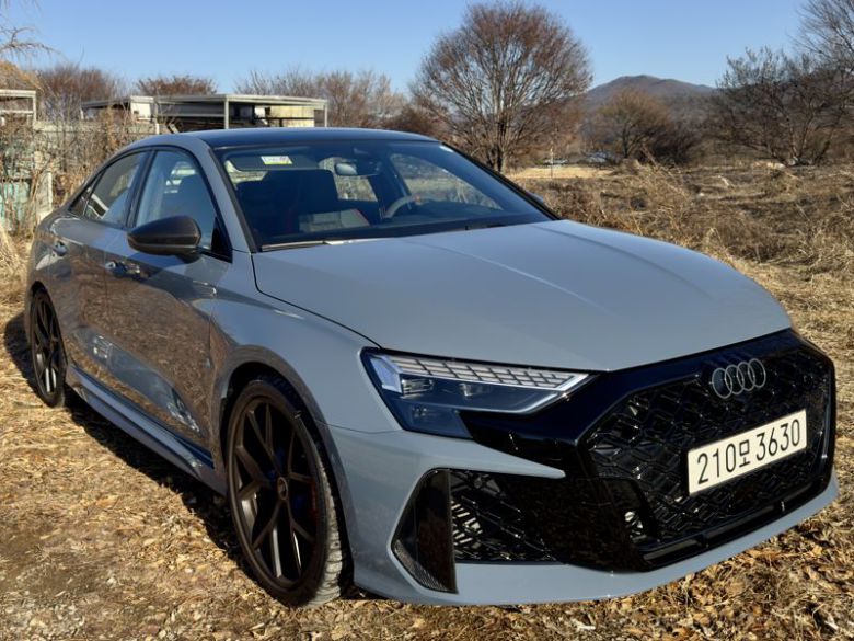 더 뉴 아우디 RS 3. /사진=김동찬 기자.                                  더 뉴 아우디 RS 3. /사진=김동찬 기자.                                  더 뉴 아우디 RS 3. /사진=김동찬 기자.                                  더 뉴 아우디 RS 3. /사진=김동찬 기자.