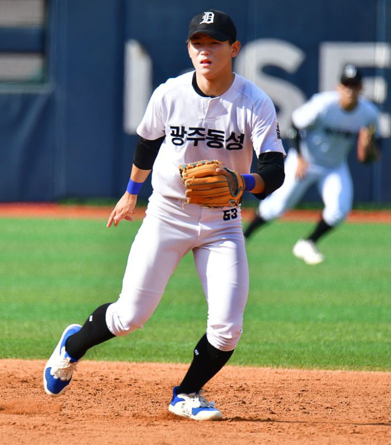 김도영 광주동성고 시절 김도영의 유격수 수비 모습.사진=전상일 기자