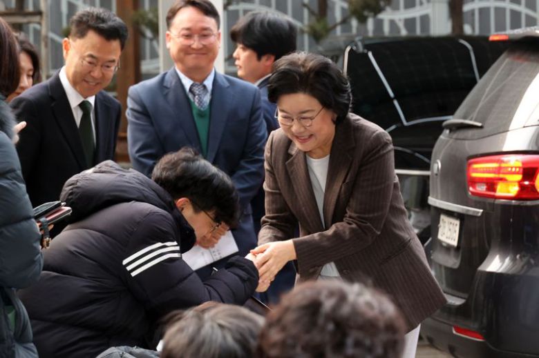 이혜훈 초대 기획예산처 장관 후보자가 29일 서울 중구 예금보험공사 사무실로 첫 출근을 하고 있다. 사진=서동일 기자
