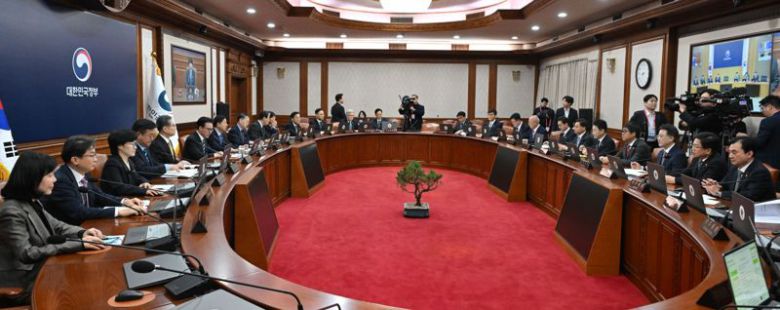 김민석 국무총리가 31일 서울 종로구 정부서울청사에서 열린 임시 국무회의에서 발언하고 있다. 사진=서동일 기자