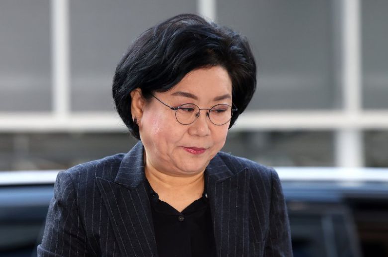 초대 기획예산처 장관 후보자로 지명된 이혜훈 전 국민의힘 의원이 30일 오전 서울 중구 예금보험공사에 마련된 인사청문회 준비 사무실로 출근하고 있다. 2025.12.30/뉴스1 ⓒ News1 박지혜 기자 /사진=뉴스1