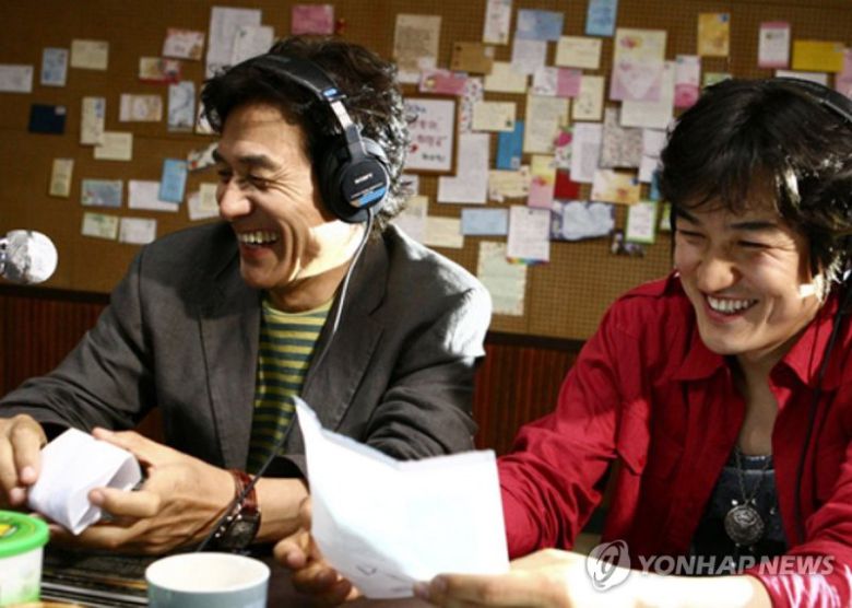 영화 '라디오 스타' 속 안성기.