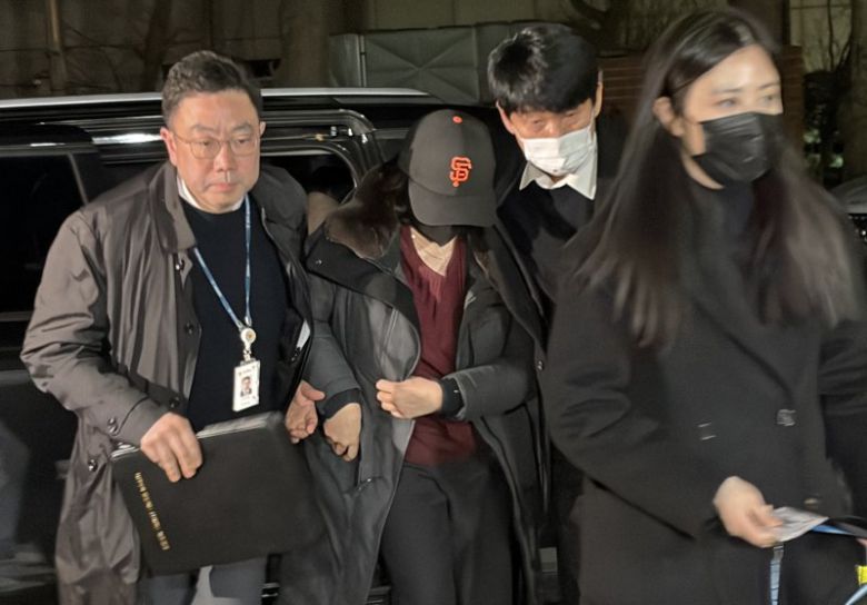 '공천 헌금' 의혹을 받는 김경 서울시의원이 11일 오후 서울 마포구 서울경찰청 광역수사단 공공범죄수사대로 출석하고 있다. 2026.1.11 /사진=뉴스1