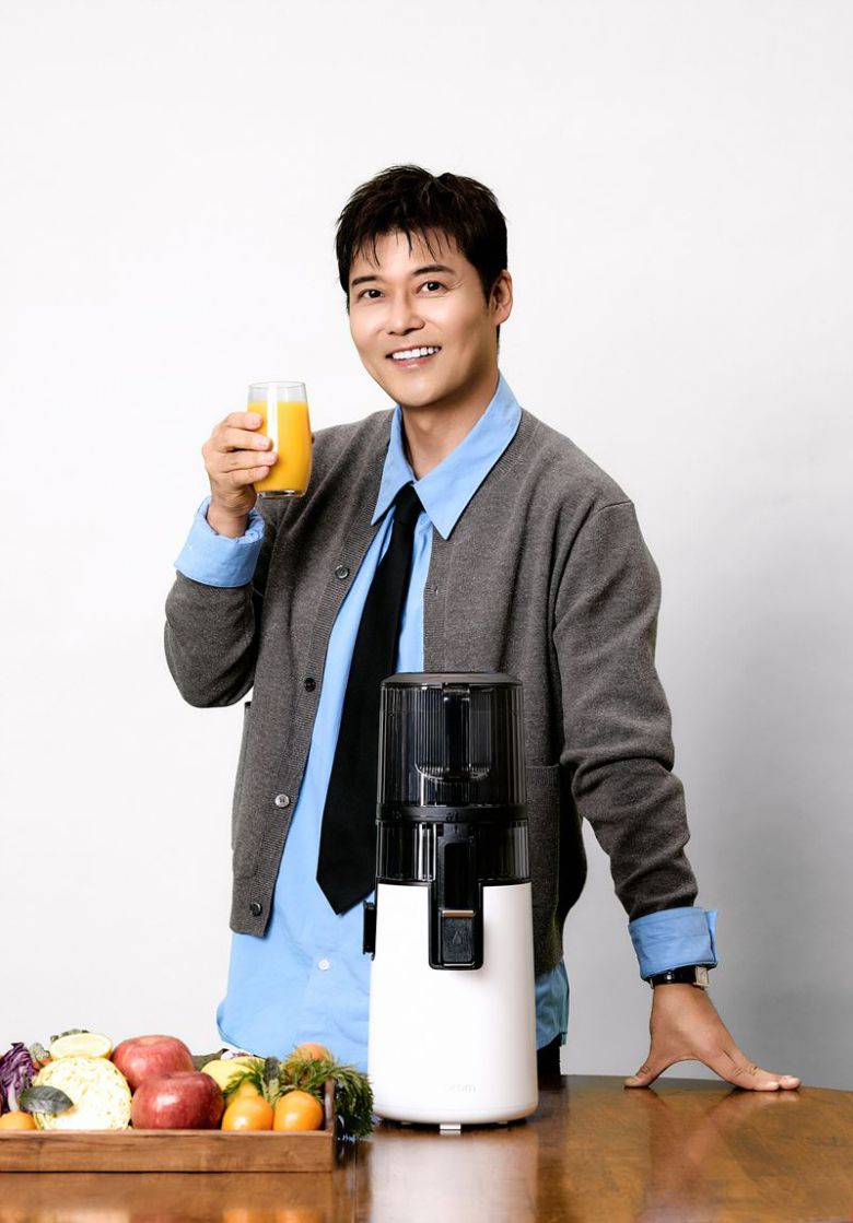 휴롬 앰배서더 방송인 전현무. 휴롬 제공