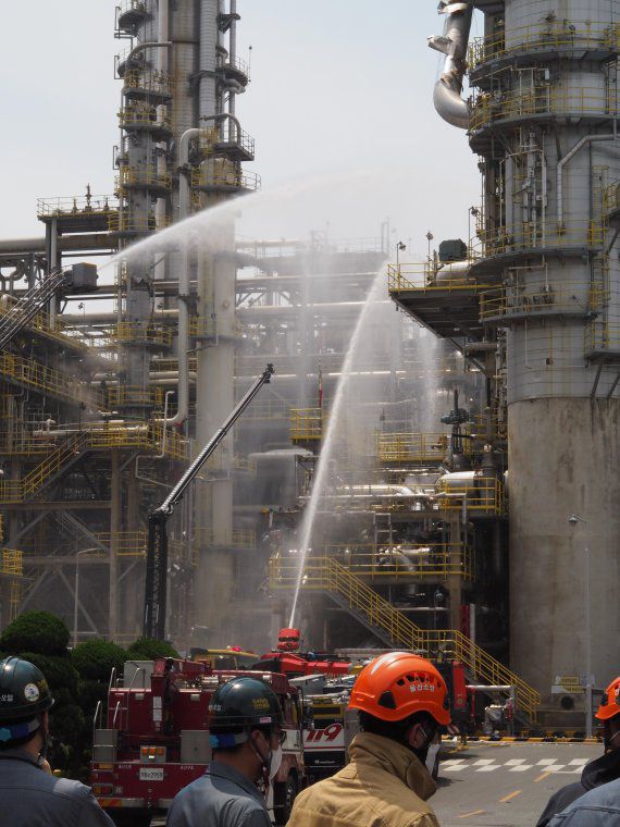 지난 2022년 5월 19일 울산 울주군 온산읍 에쓰오일 온산공장 폭발 화재 현장의 모습. fn 사진 DB