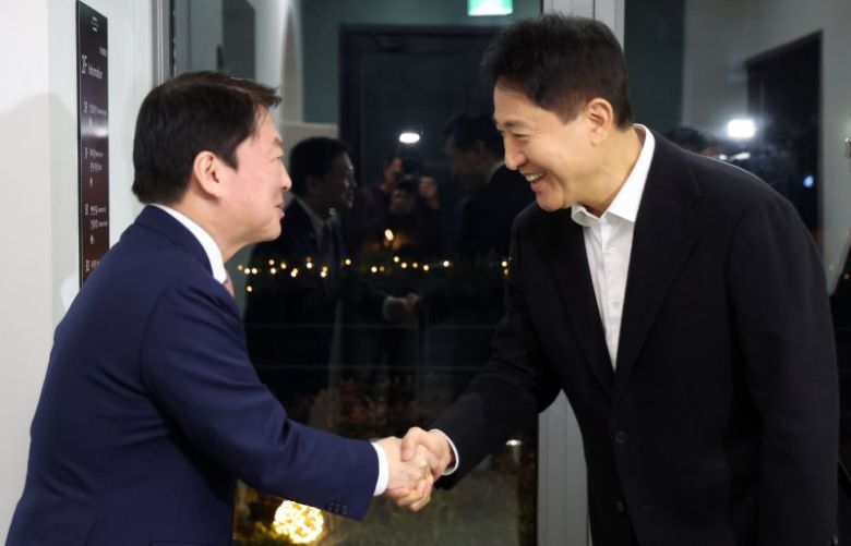 오세훈 서울시장과 안철수 국민의힘 국회의원이 6일 오후 서울 용산구 한남동 서울시장 공관에서 회동을 하고 있다. 뉴스1