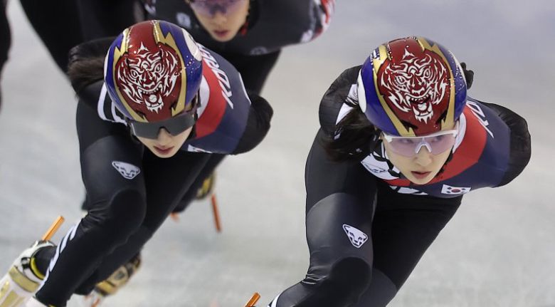 쇼트트랙 최민정과 김길리가 7일 충북 진천선수촌 챔피언하우스에서 열린 2026 밀라노코르티나동계올림픽대회 D-30 미디어데이 및 훈련 공개에서 훈련을 하고 있다.뉴스1