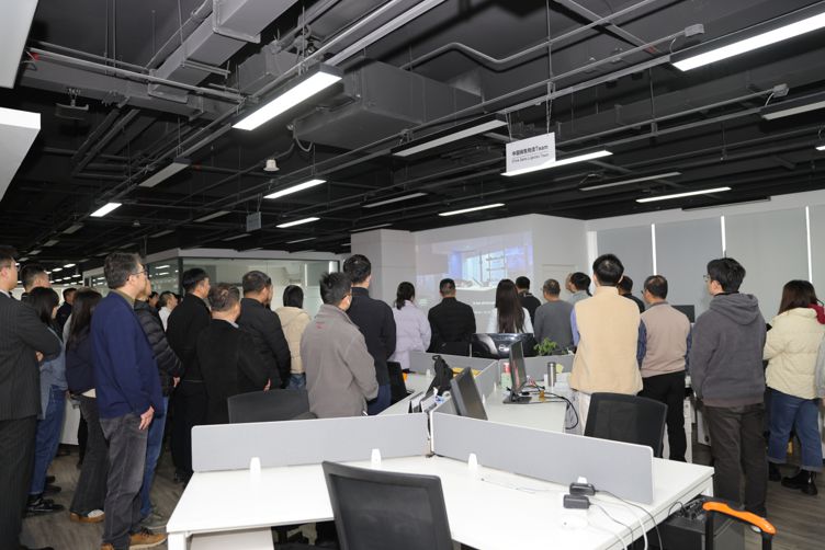 한국앤컴퍼니그룹가 지난 4일(현지시간) 중국 상하이에 위치한 한국타이어 중국본부에서 개최한 ‘프로액티브 콘서트’ 현장 모습. 한국앤컴퍼니그룹 제공.