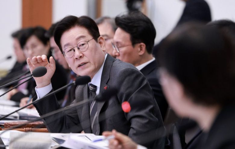 이재명 대통령이 20일 청와대에서 열린 국무회의에서 발언하고 있다. 뉴스1