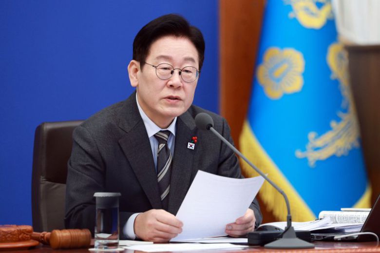 이재명 대통령이 20일 청와대에서 열린 국무회의에서 발언하고 있다. 뉴스1