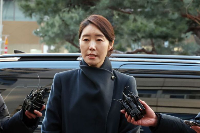 공천헌금 1억원 의혹을 받는 강선우 무소속 의원 20일 서울경찰청 광역수사대에 조사를 받기위해 도착하고 있다. 강 의원이 해당 의혹으로 수사기관에 출석하는 건 이번이 처음이다. 사진=서동일 기자