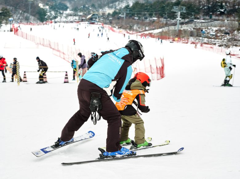 곤지암 레인보우 스키클럽 1대1 강습. 곤지암리조트 제공