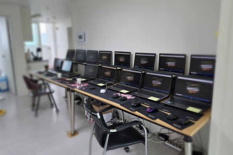 부산 해운대구 일대에 불법 도박사이트 ‘양방 베팅’ 작업장을 운영하며 약 3년간 36여억원의 부당 수익을 거둔 총책 A씨와 일당이 경찰에 덜미를 잡혔다. 사진은 A씨 일당이 운영하던 작업장 현장. 부산경찰청 제공