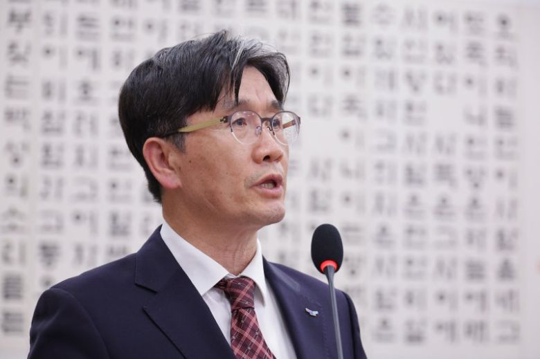 오동운 공수처장이 12일 서울 여의도 국회에서 열린 법제사법위원회 전체회의에서 예산안 통과 감사 인사말을 하고 있다. 사진=뉴스1