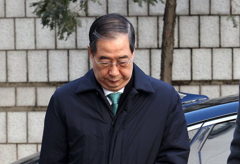 한덕수 전 국무총리가 21일 오후 서울 서초구 서울중앙지법에서 열린 내란 우두머리 방조, 내란 중요임무 종사 혐의 사건 1심 선고공판에 출석하고 있다. 2026.1.21/뉴스1 ⓒ News1 박지혜 기자 /사진=뉴스1