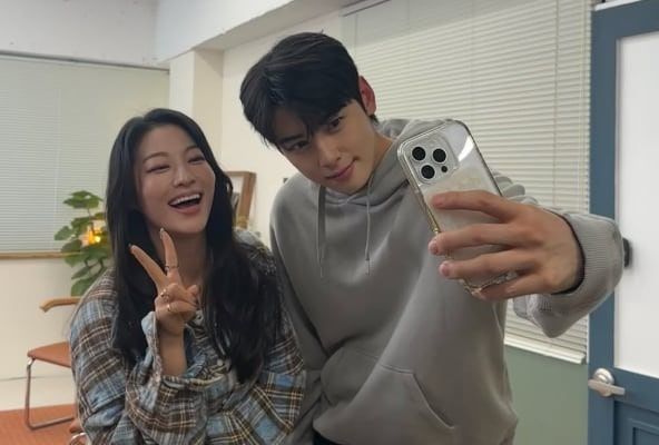 배우 아덴 조(왼쪽)와 차은우. 출처=아덴 조 SNS