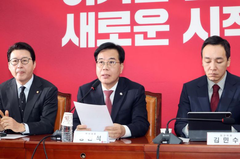 송언석 국민의힘 원내대표가 26일 국회에서 열린 최고위원회의에서 발언을 하고 있다. 사진=박범준 기자