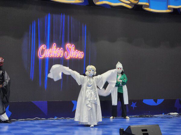 - 무대 행사로 탈춤을 선보였다