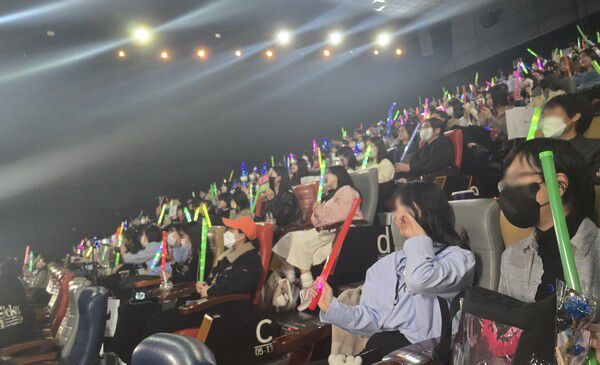 - 로오히의 5주년을 축하하기 위해 모인 로드들