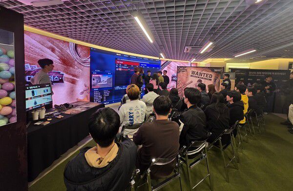 - 서울 강남 PC방 헌터스 풍경