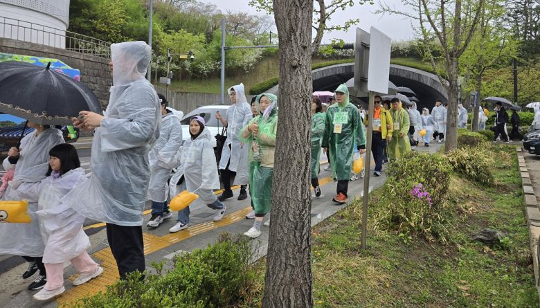 - 앞으로도 이런 따뜻한 행사가 많이 마련되고 더 많은 게이머가 참여하길 바랍니다