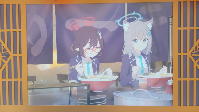 - 시로코와 아야네도 한 그릇 먹으러 왔다