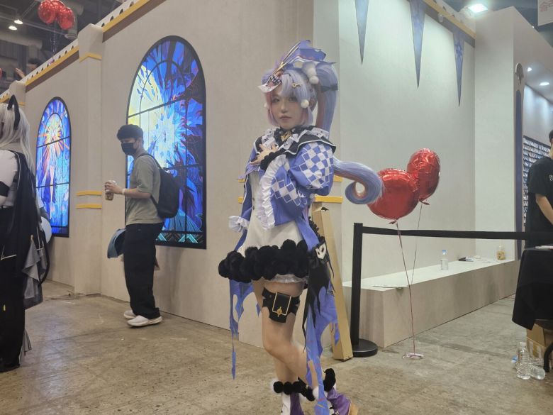 - 로코코도 연극을 하러 왔다