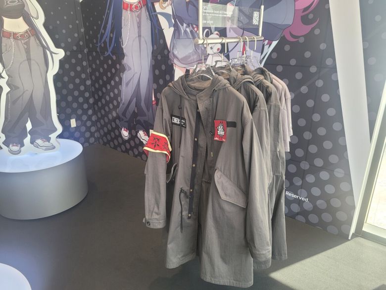 - 외투 하나면 나도 만마전 일원이 될 수 있다.