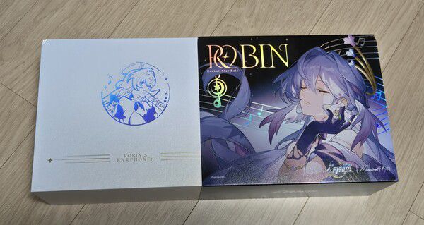 - 내부 박스는 이어폰 디자인과 동일하다