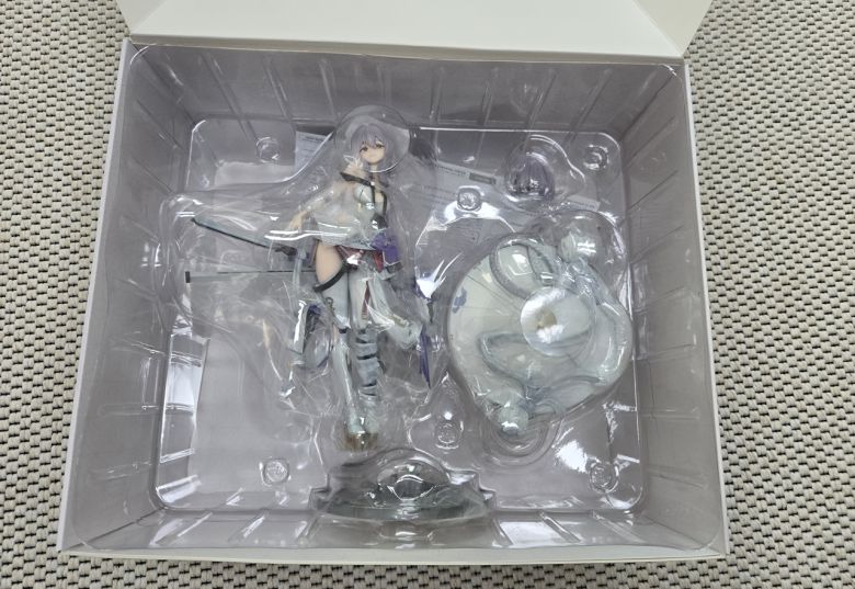 - 일반적인 플라스틱 재질로 포장되어 있다