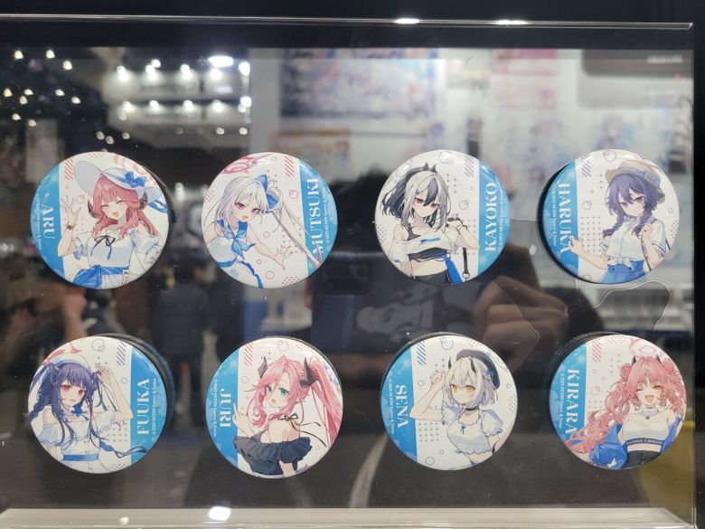 4.5주년 기념 일러스트 캔뱃지 (현장=정준혁 객원기자)