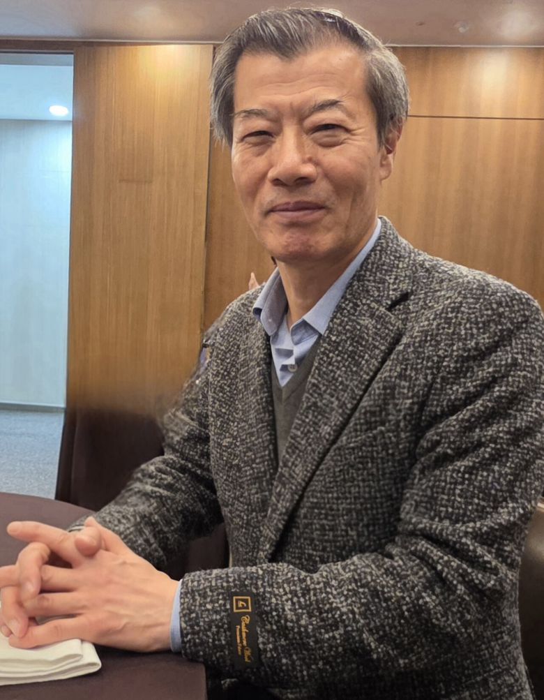 경기 남양주에 ‘스크린 파크골프 티라운지’를 오픈하는 조석남 전 한국골프과학기술대 부총장. 사진=박명기