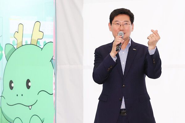 지난 2024년 8월 조아용 홍보존 개소식에서 이상일 시장이 발언을 하고 있다. [사진=용인특례시]
