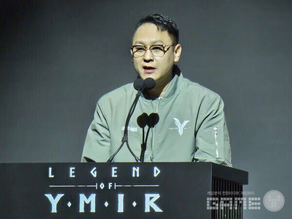 석훈 피디는 레전드 오브 이미르의 게임 소개를 진행했다. 레전드 오브 이미르 /게임와이 촬영