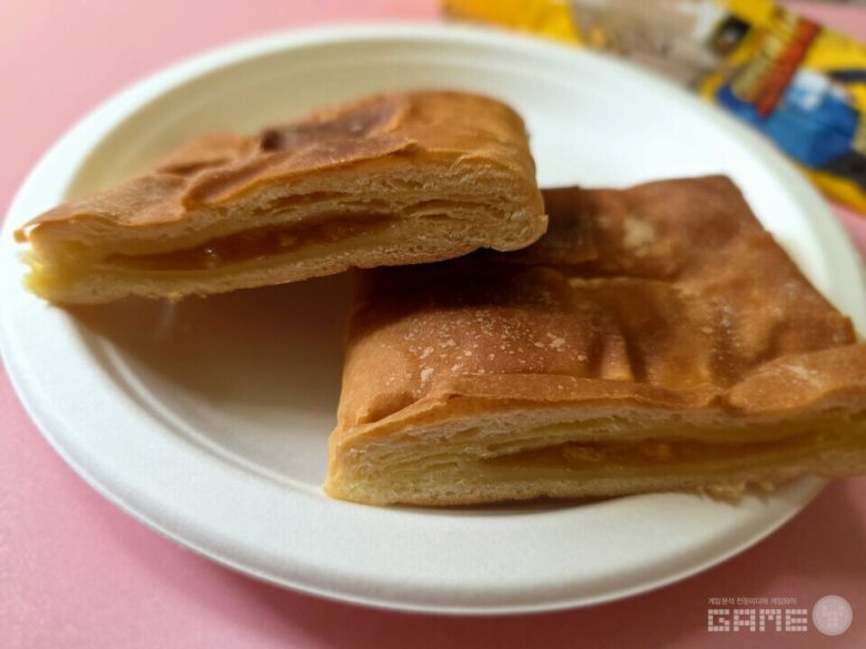 ▲ 니케XGS25 콜라보 베이커리 2차 제품 이미지 / 게임와이 촬영