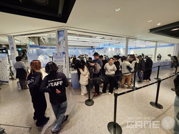 팝업스토어의 경우 태블릿으로 현장 예약을 한 후 입장 가능하다 / 게임와이 촬영