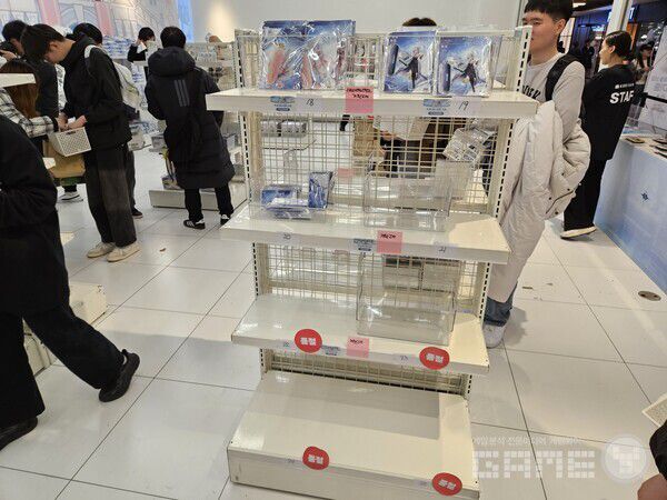 인기 캐릭터 및 특별 굿즈들의 경우 이른 시간에 품절됐다 / 게임와이 촬영